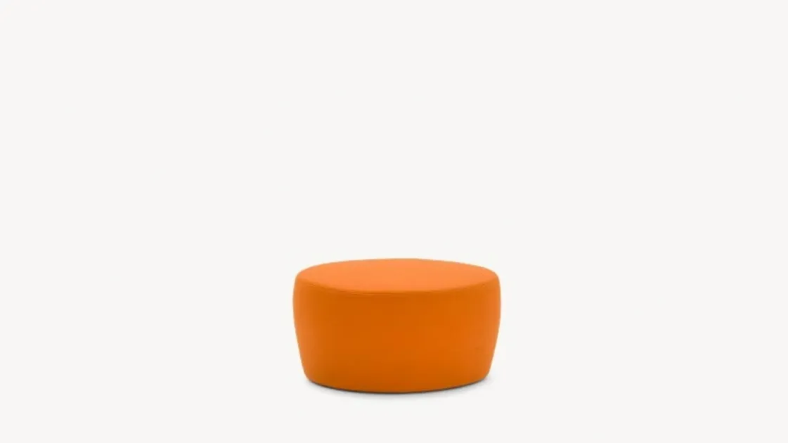 Pouf in tessuto Saruyama Island di Moroso