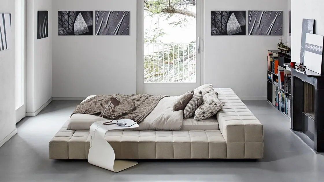 Letto imbottito Squaring di Bonaldo